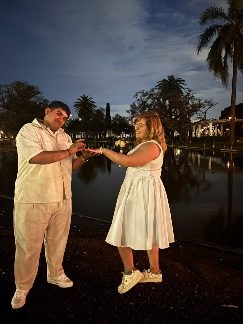 Celebración al atardecer